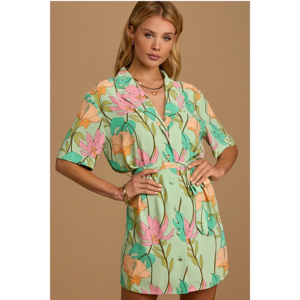 Lulus size XL Tropical Light Green Button Up Short Dress